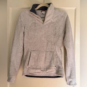 The North Face Osito 1/4 Zip Fleece Pullover - Women’s XS. Excellent condition.
